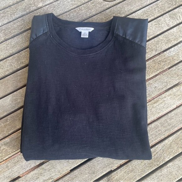 Calvin Klein 100% cotton Men's Contrast Shoulder Black Long Sleeve Sweater - M - Picture 5 of 8